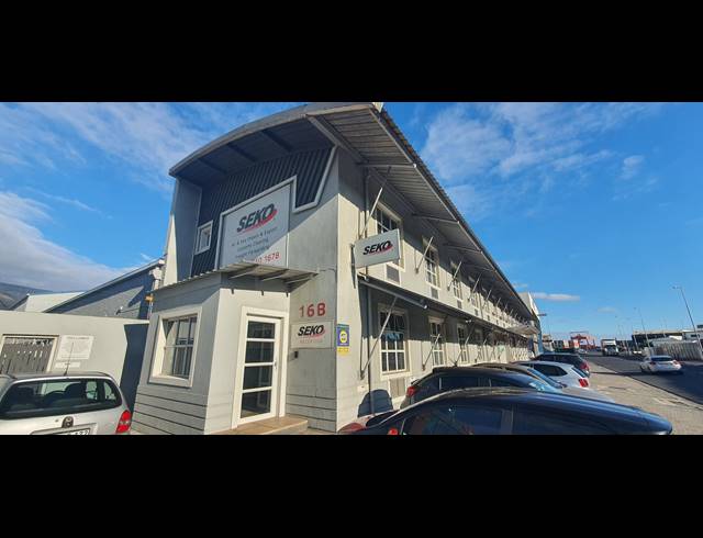 600M² RETAIL TO LET IN PAARDEN EILAND